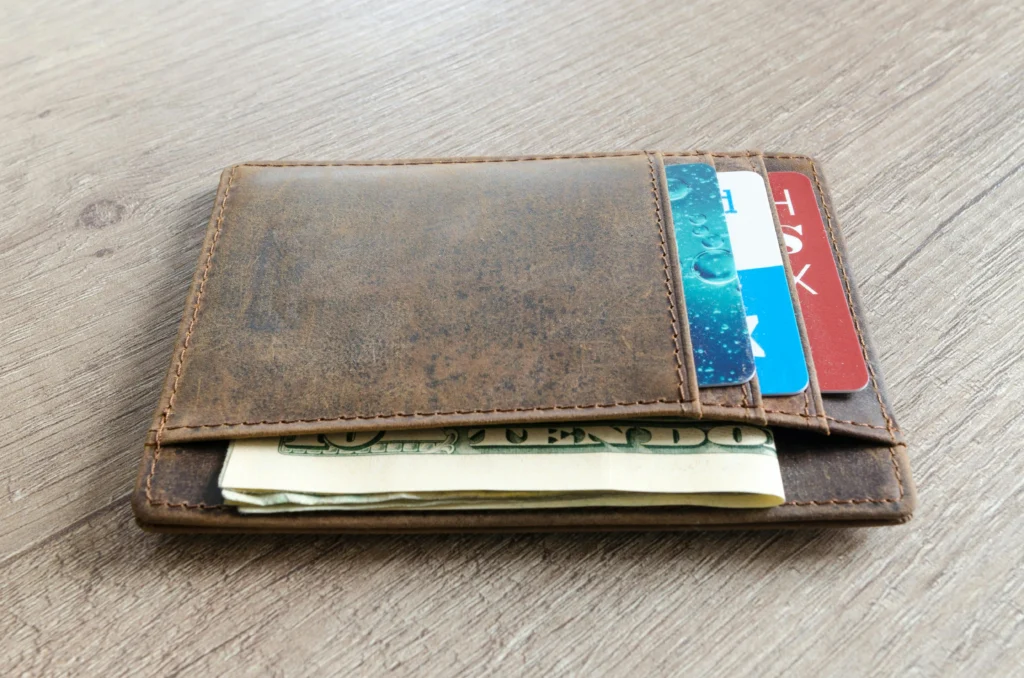 There are several payment methods that business owners should know about to choose the best one carefully.